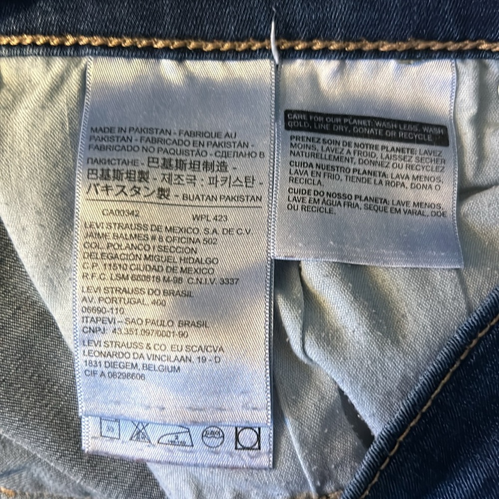 Levi’s Curvy Skinny Leg Jeans. Excellent condition! Size 27 (4) - Picture 5 of 10